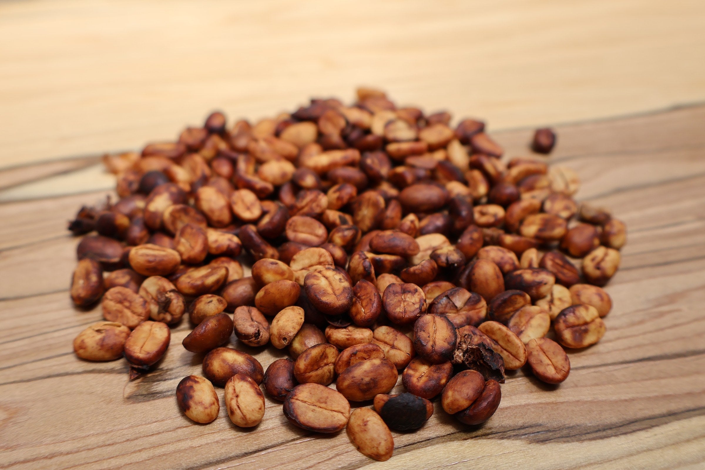 Yellow Honey parchment coffee from Finca Los Cedros, Ebéjico, dried with the golden mucilage left on the bean.